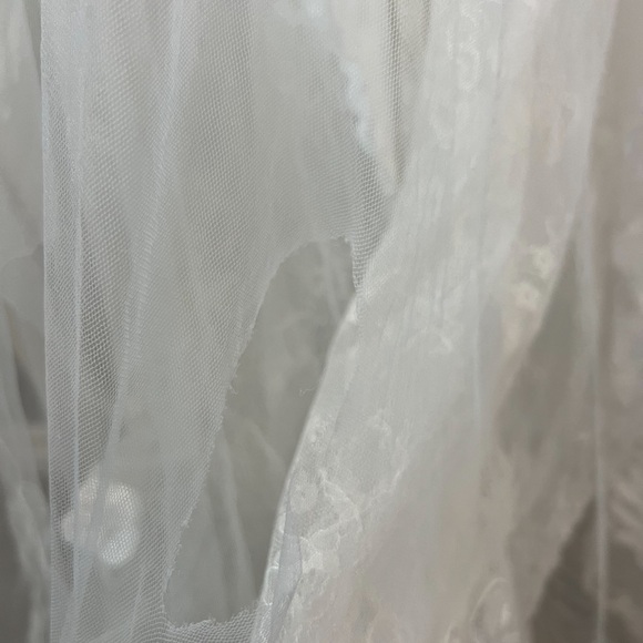 Size 14 Elysee Francoise Wedding Gown - Picture 8 of 10